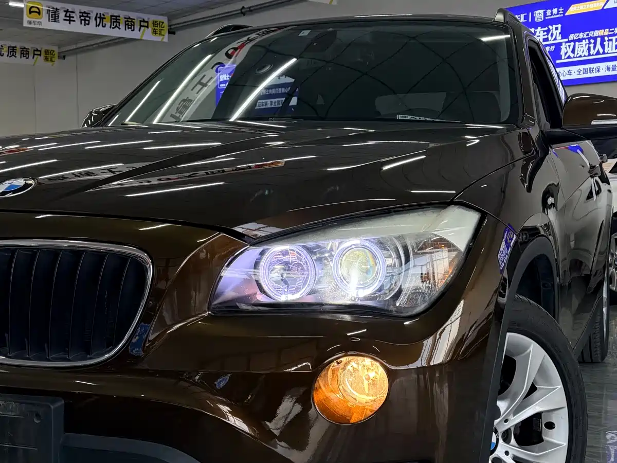 BMW X1 2014 sDrive18i Fashion Edition фото 3
