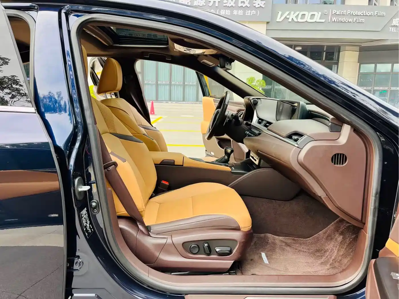 Lexus ES 2020 200 Excellence фото 29