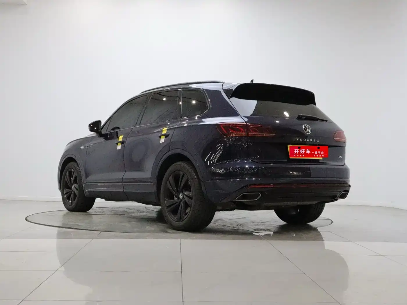 Volkswagen Touareg 2024 2023 3.0TSI R-Line Black Sports Package