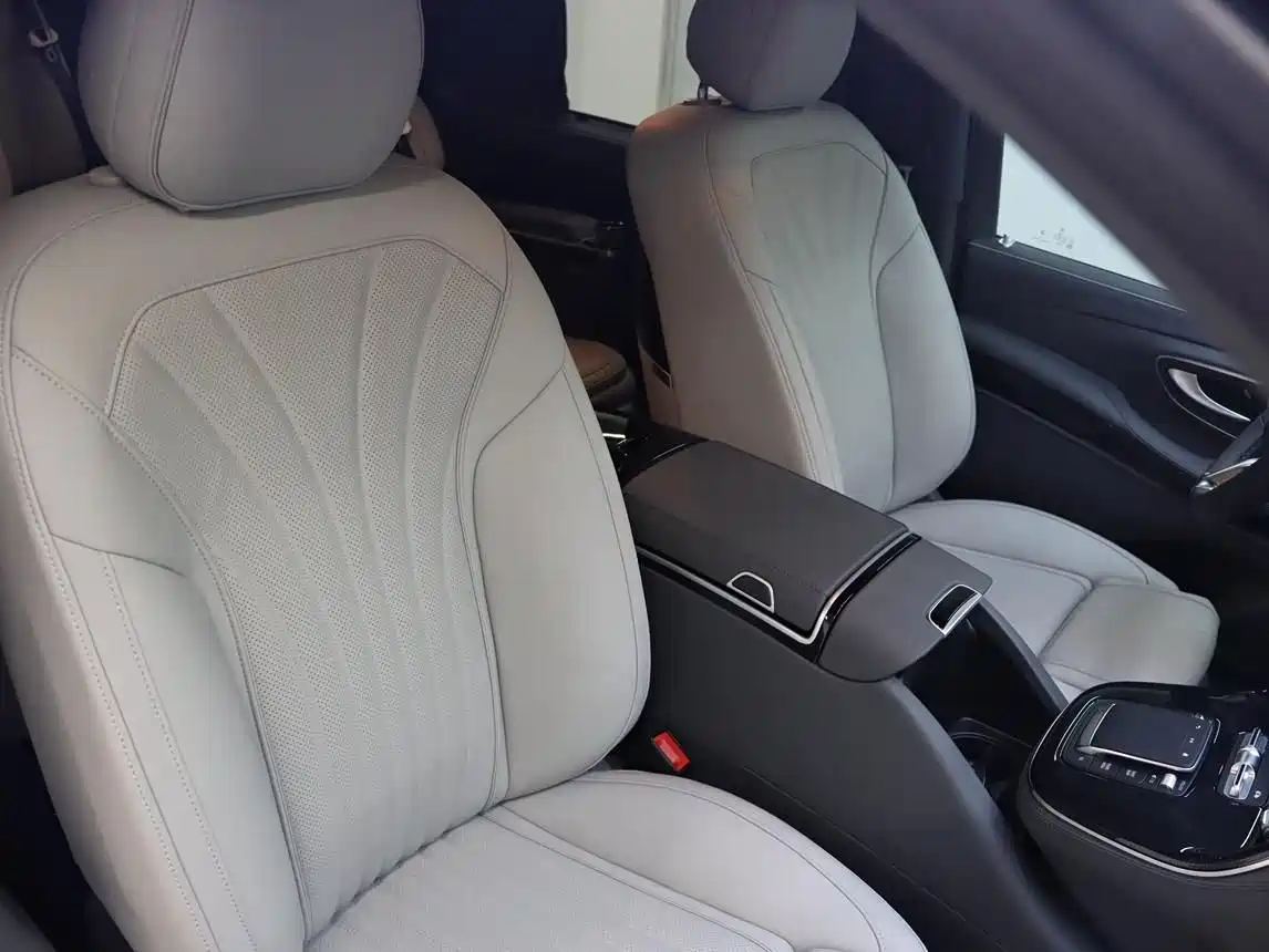 Mercedes-Benz V-Class 2024 V 300 L Long Wheelbase Premium фото 9