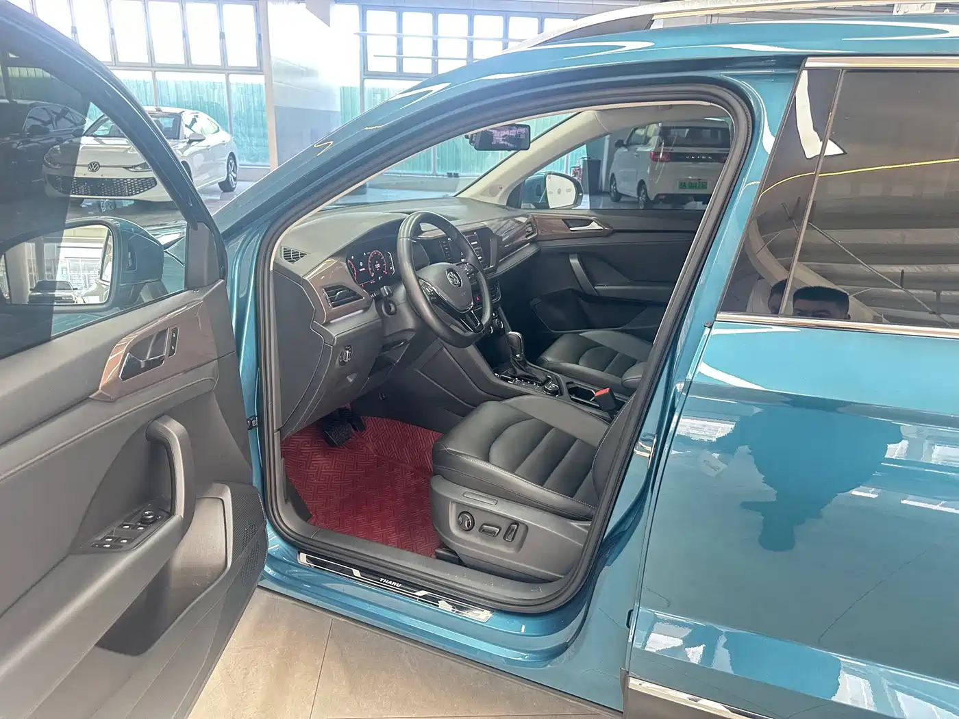 Volkswagen Tharu 2020 Facelift 330TSI 4WD Flagship Edition China VI фото 3