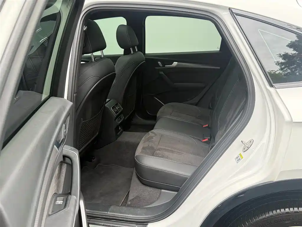 Audi Q5L Sportback 2024 2024 40 TFSI Luxury Version
