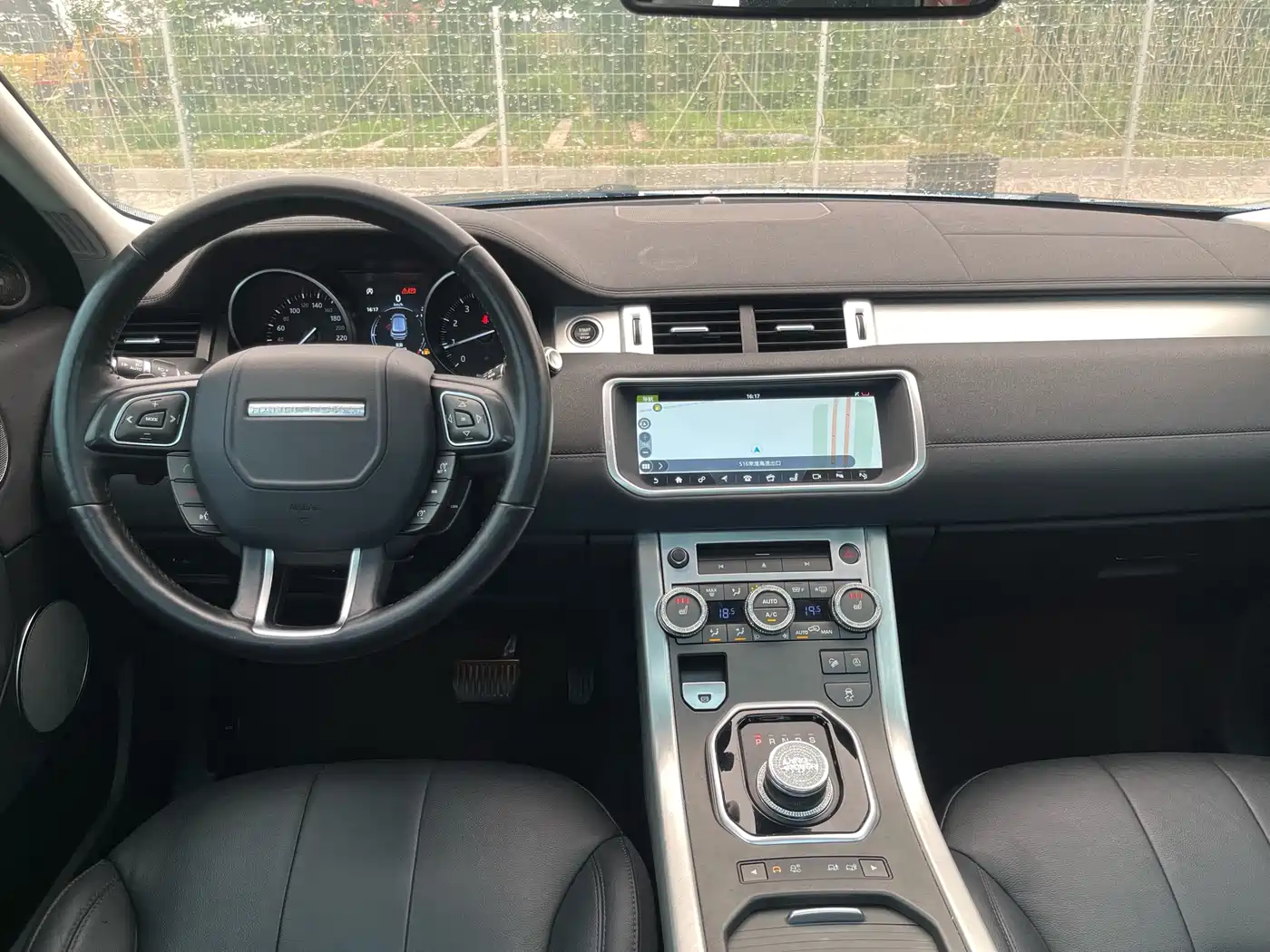 Land Rover Range Rover Evoque 2018 240PS SE Smart Edition фото 13