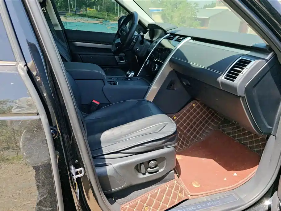 Land Rover Discovery 2024 360PS Dynamic SE фото 8