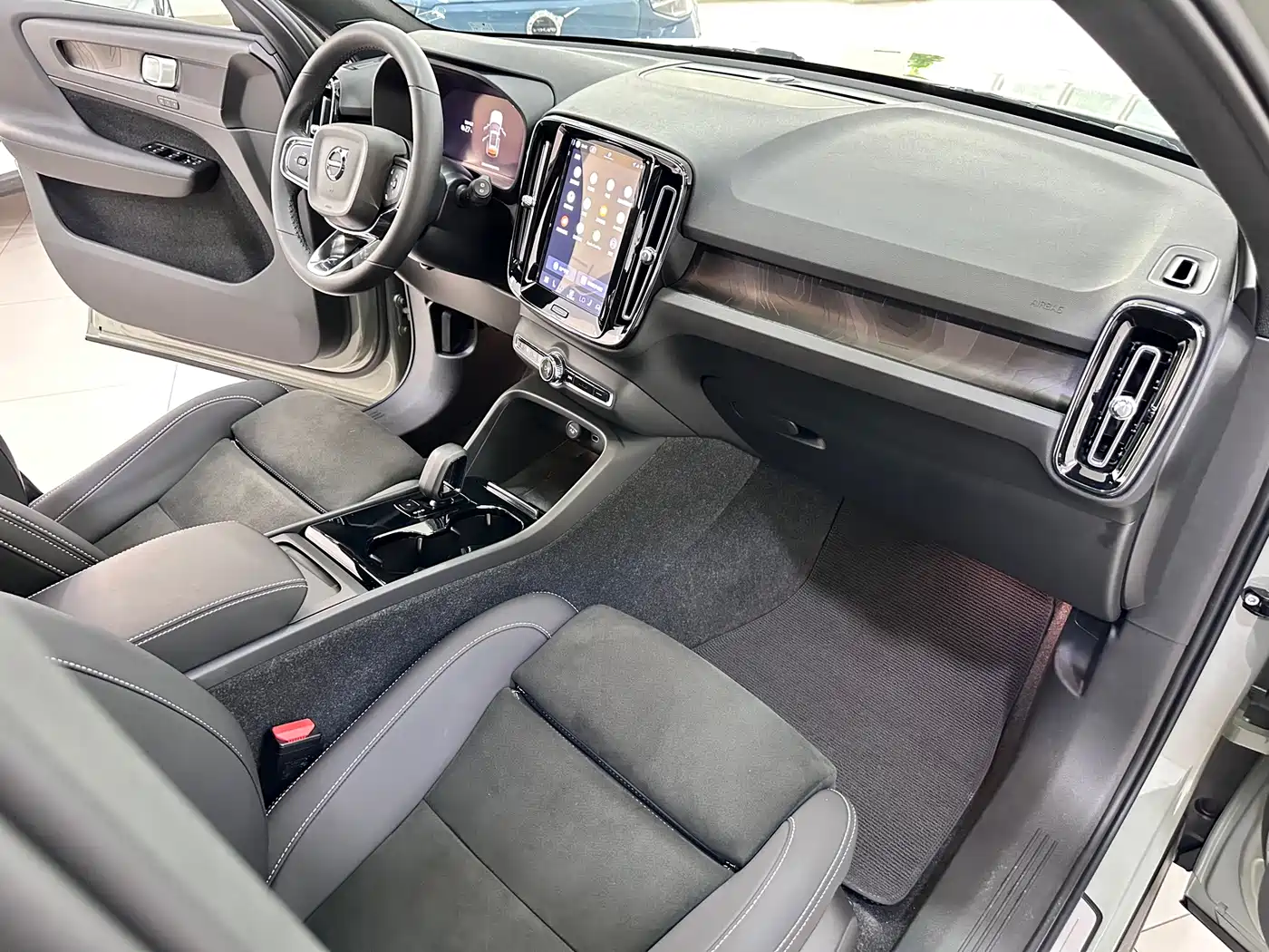 VOLVO XC40 NEW ENERGY