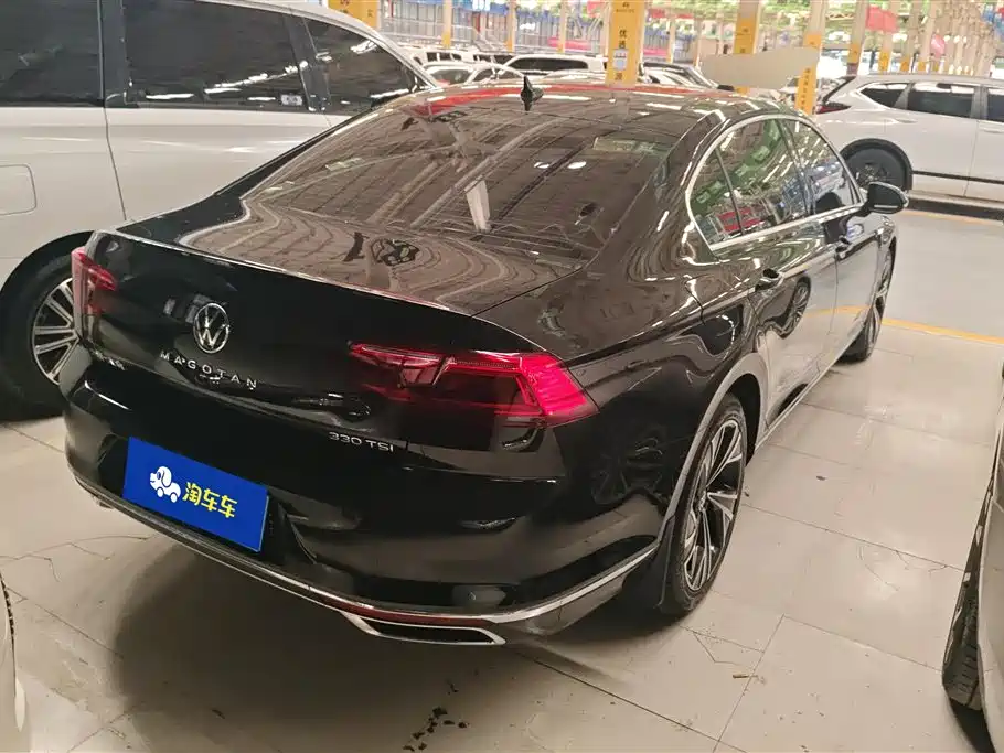 Volkswagen Magotan 2021 330TSI DSG 30th Anniversary Edition фото 3