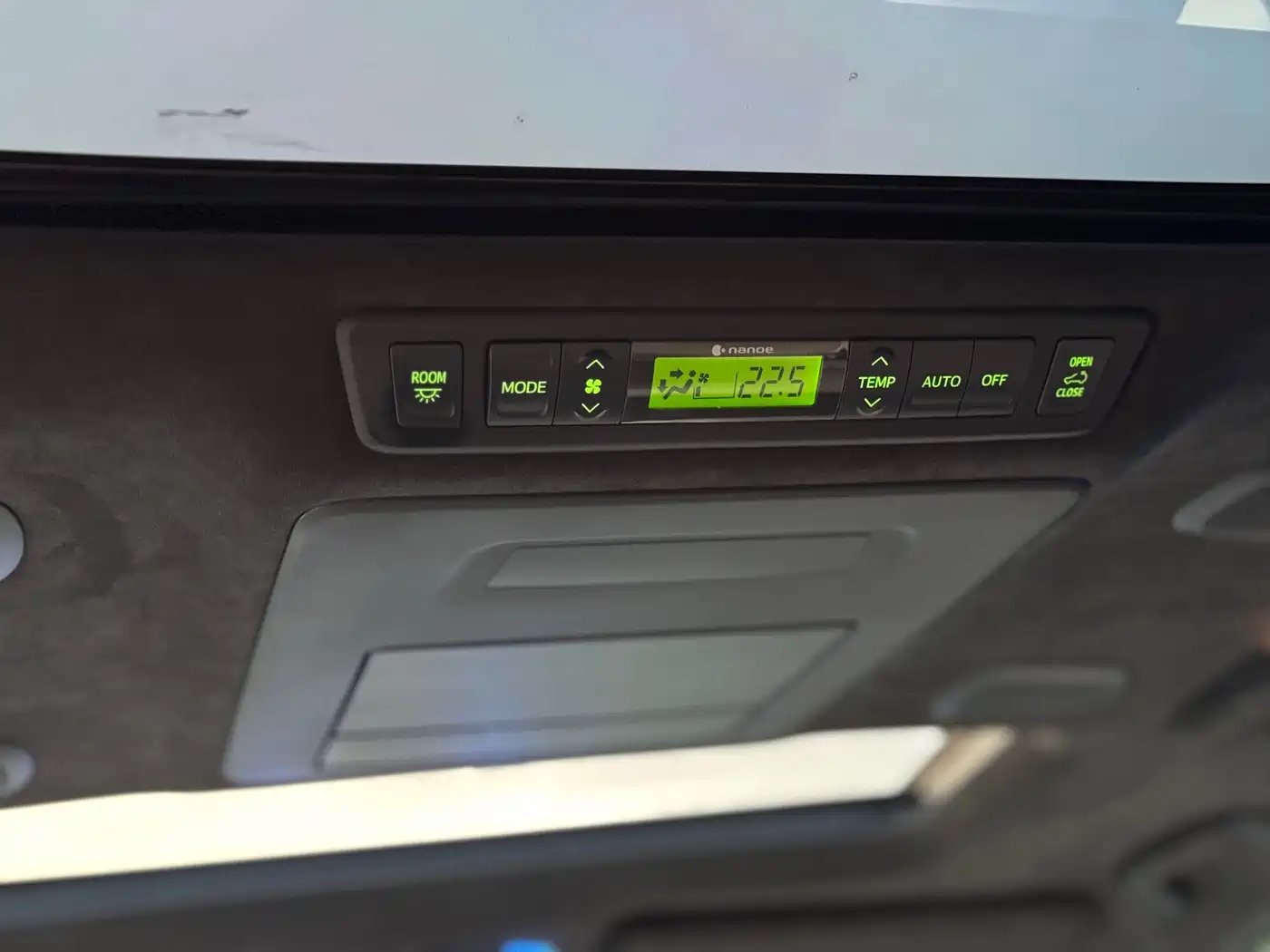 Toyota Alphard 2011 3.5L Luxury Edition фото 14