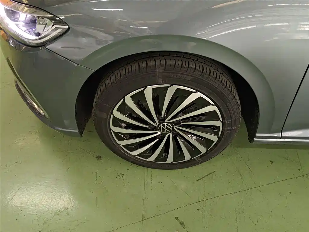 Volkswagen Lavida 2023 Model 280TSI DSG Eternal Edition фото 25