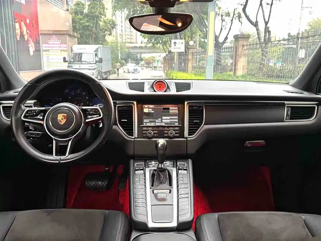 Porsche Macan 2014 Macan 2.0T фото 8