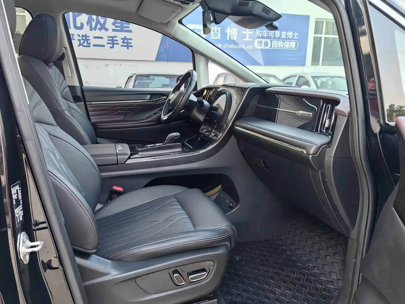 GAC Trumpchi Trumpchi M8 2024 Master Series 400T Ultimate Edition фото 11