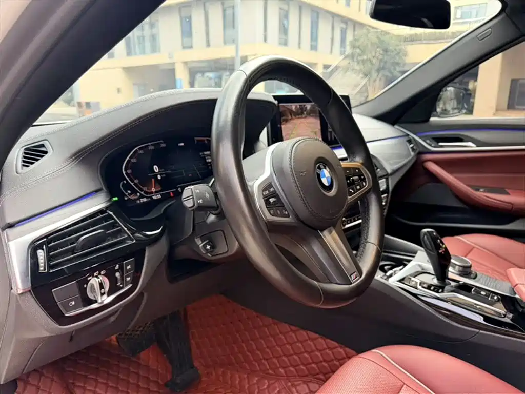 BMW 5 Series 2021 530Li Leading M Sport Package фото 20