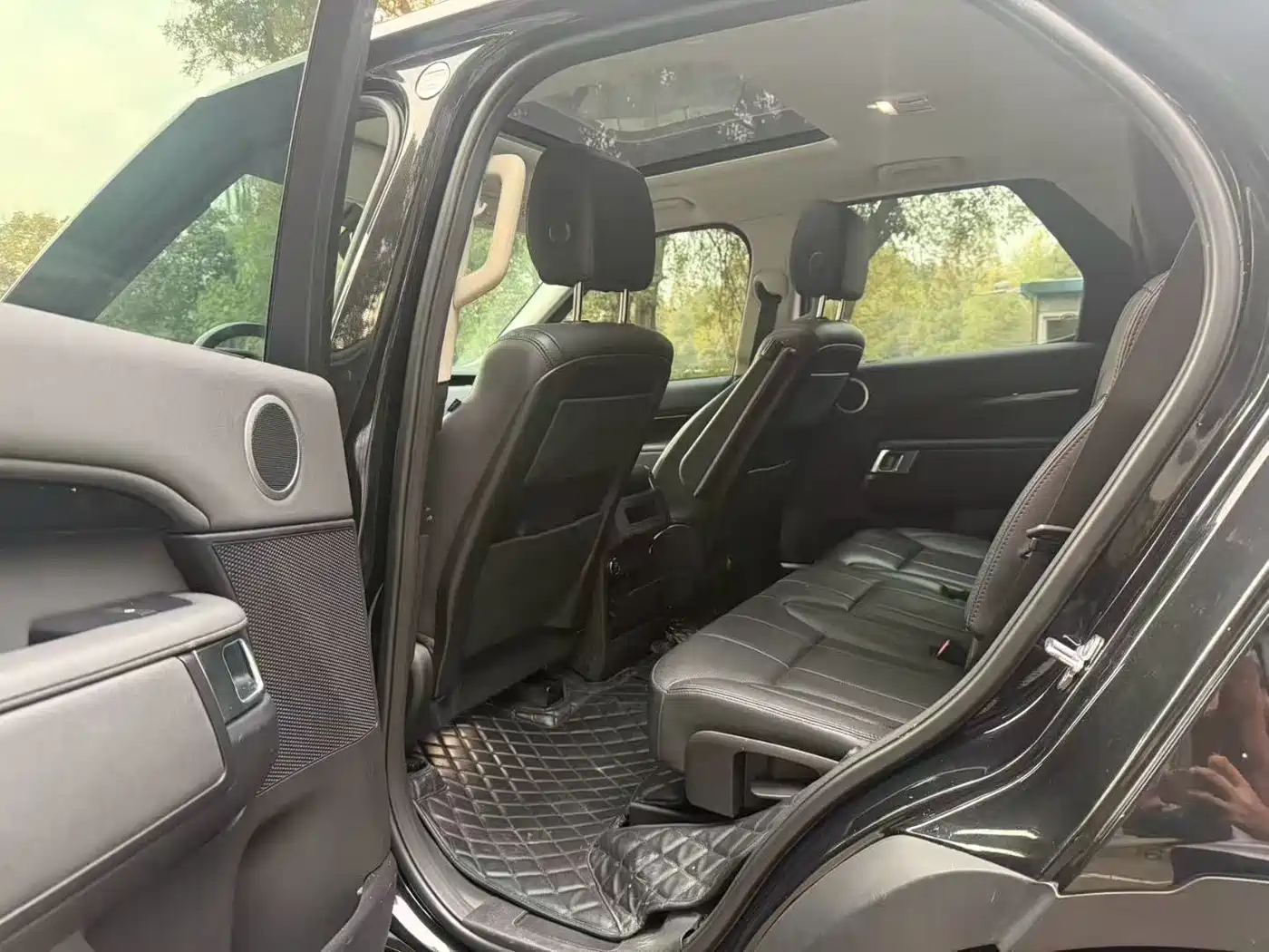 Land Rover Discovery 2017 3.0 SC V6 S фото 5