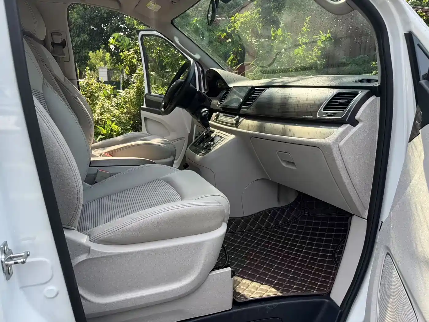 Maxus G10 2019 2018 PLUS 2.0T Automatic Executive Edition