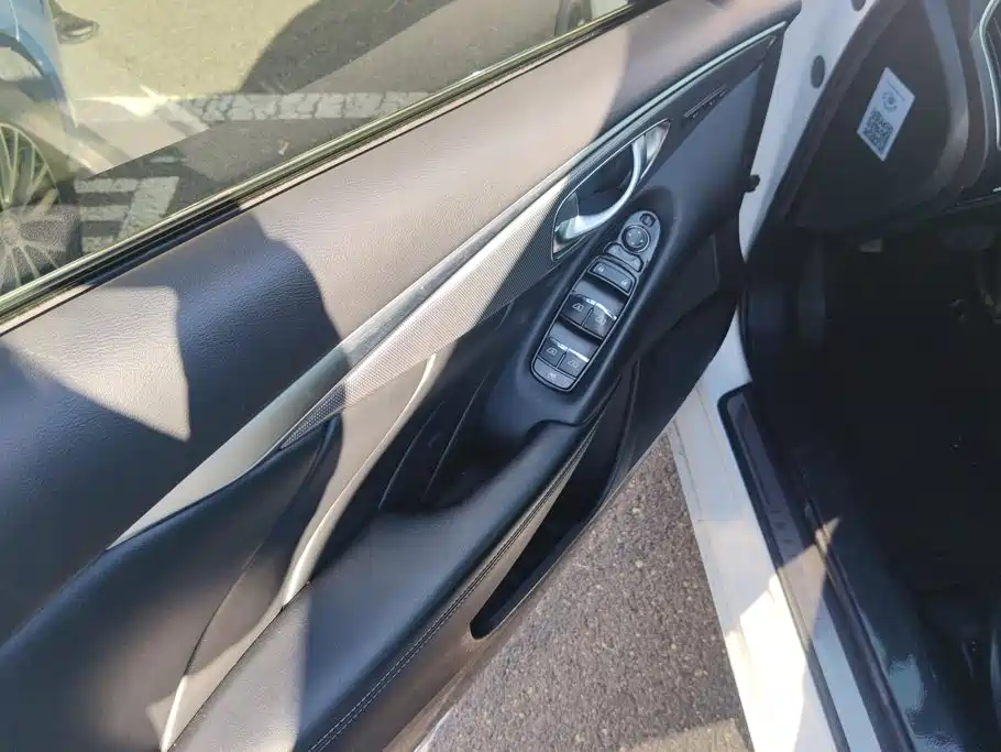 Infiniti Q50 2017 2014 3.7L Comfort Edition
