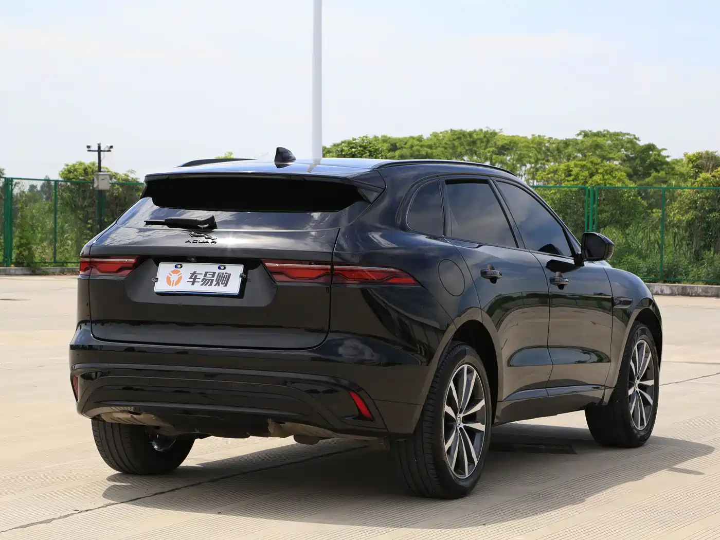 Jaguar F-PACE 2024 2024 P250 R-Dynamic SE