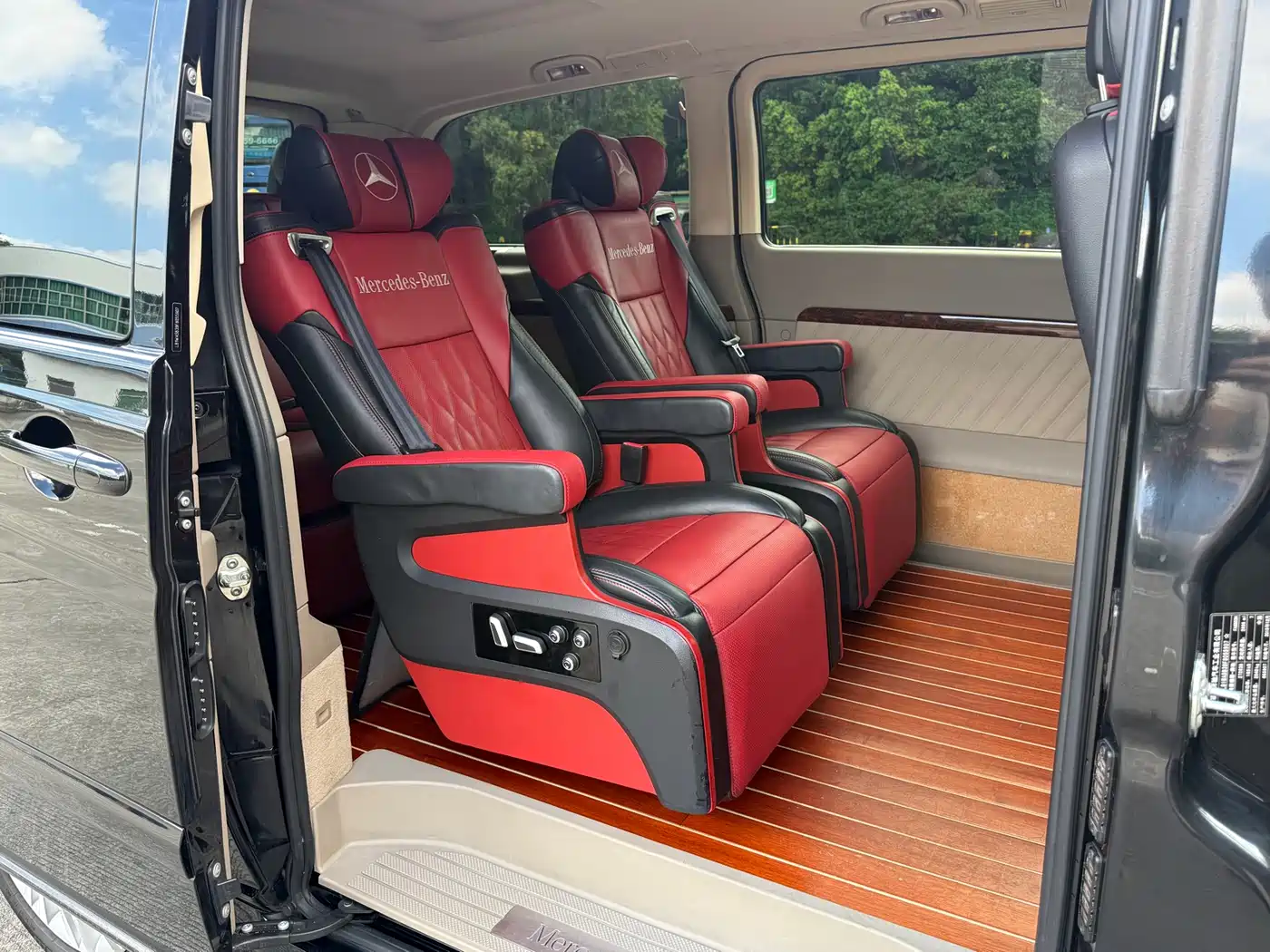 Mercedes-Benz Viano 2013 3.0L Privilege Edition фото 9