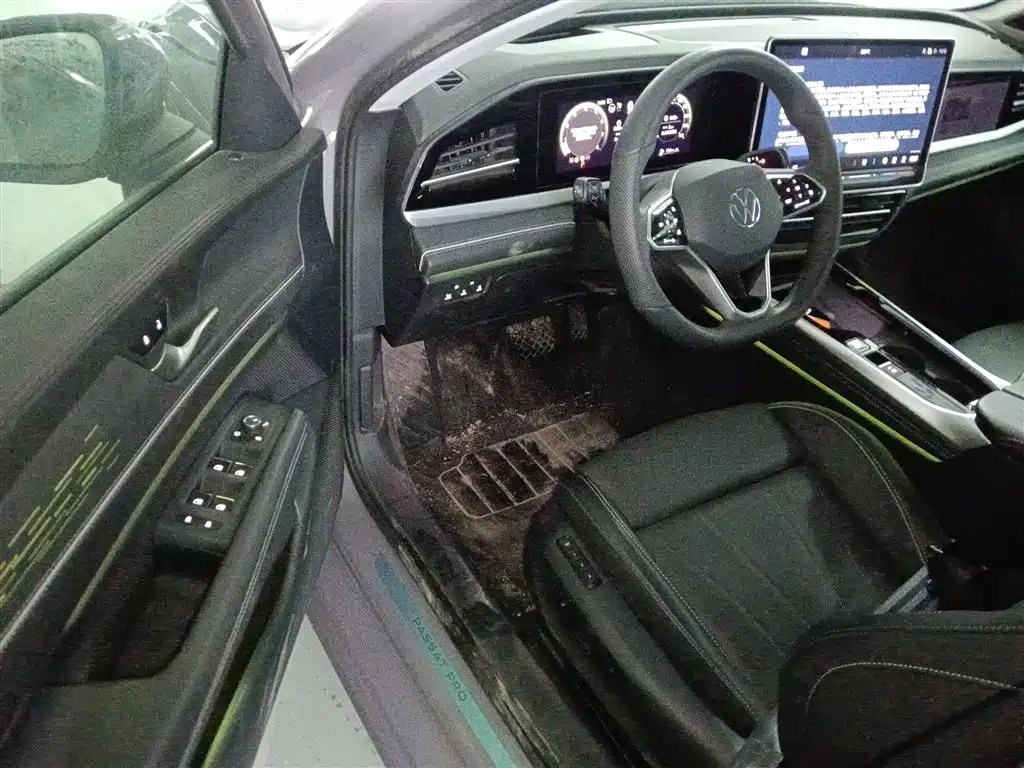 Volkswagen Passat 2025 Pro 380TSI Dragon Prestige Edition фото 16