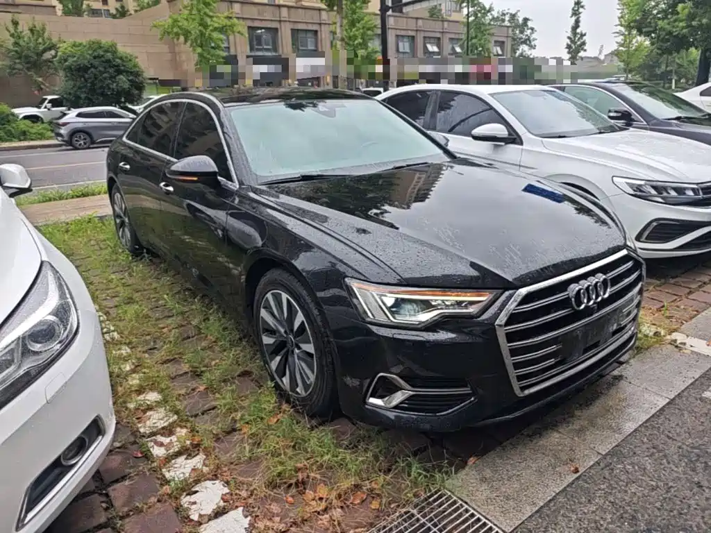 Фото 4 - Audi A6L