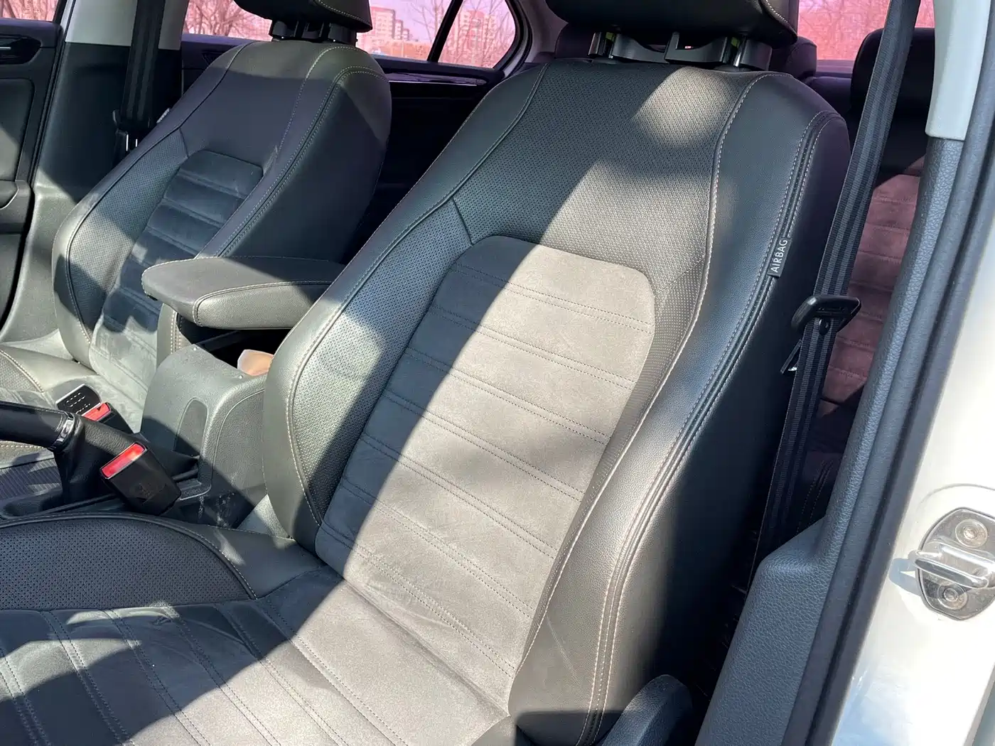 Volkswagen Sagitar 2017 1.6L Automatic Comfort фото 13