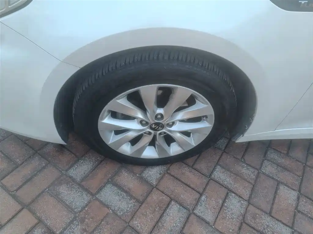 Kia K5 2016 1.6T Automatic LUX фото 23