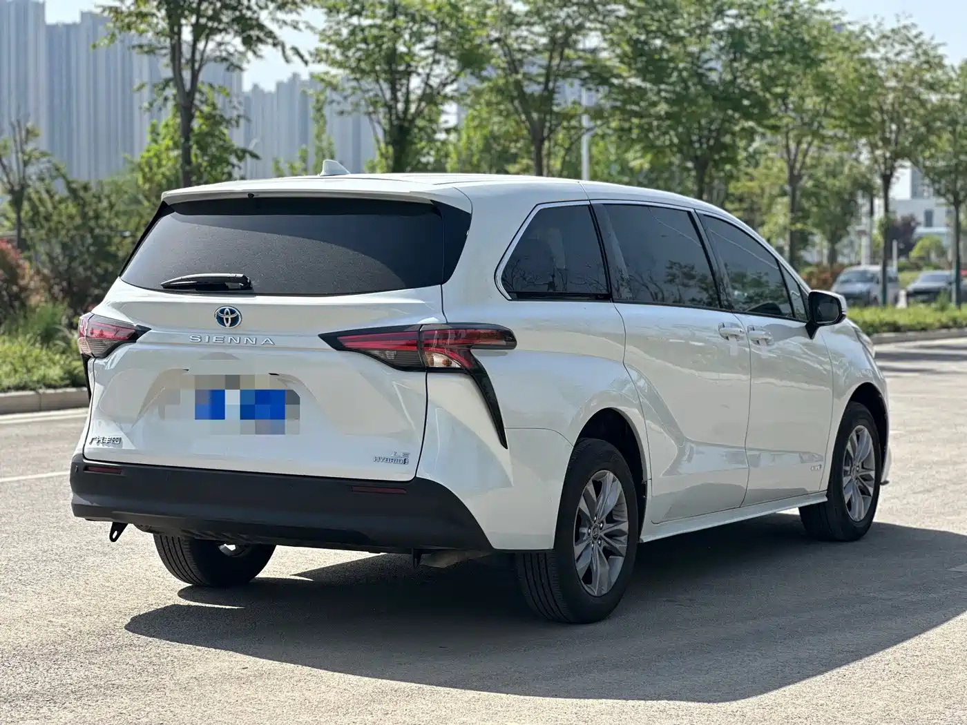 Photo 9 - Toyota Sienna