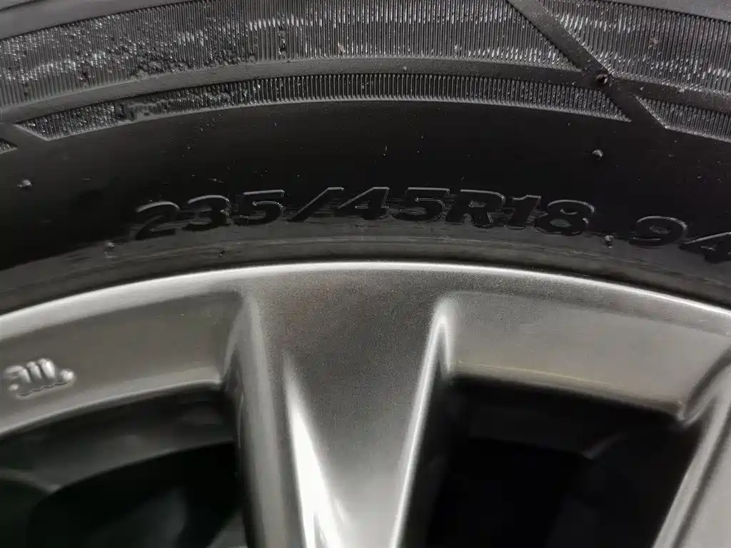 Toyota Avalon 2023 Hybrid 2.5L XLE Premium Edition фото 24