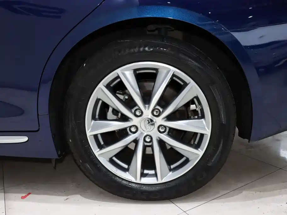 Infiniti Q50L 2019 2018 2.0T Comfort (China VI)
