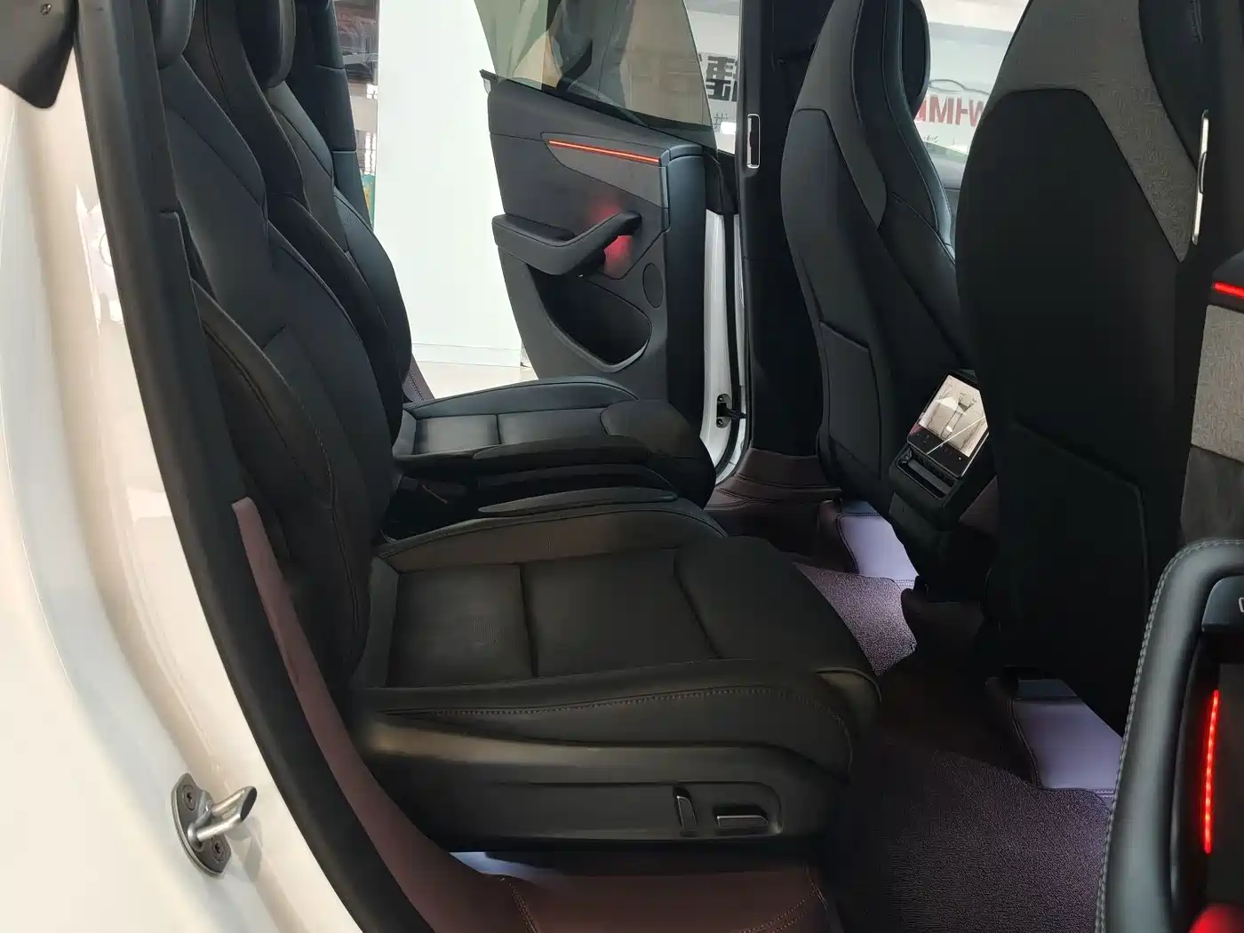 Tesla Model Y L 2026 2025 Facelift Long Range AWD