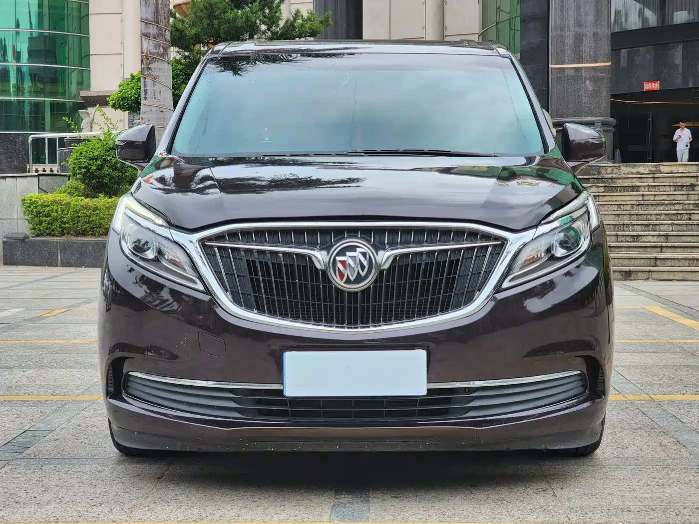 Фото 2 - Buick GL8