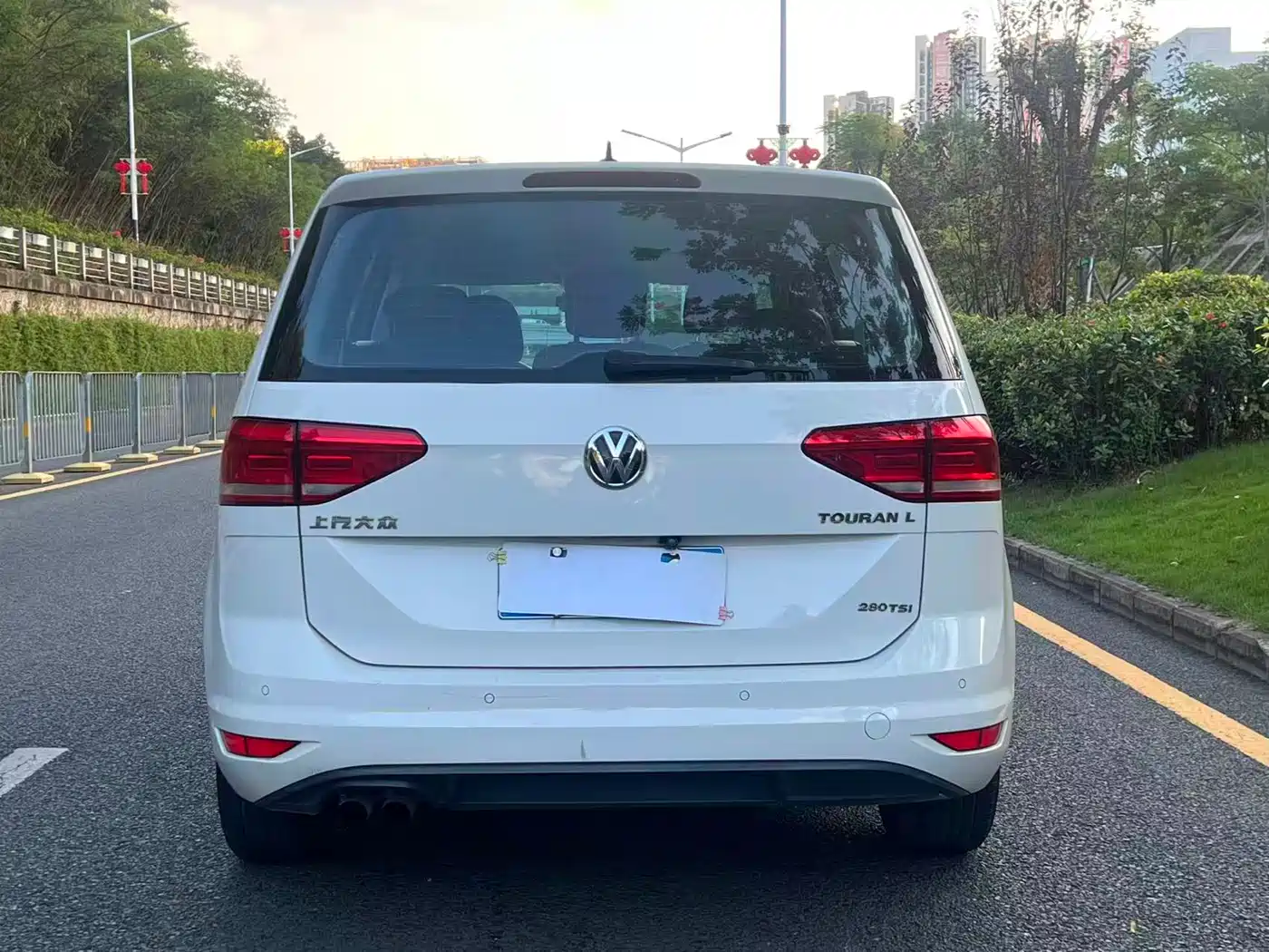 Volkswagen Touran 2018 Touran L 280TSI DSG Trendline 7-seater China V фото 4