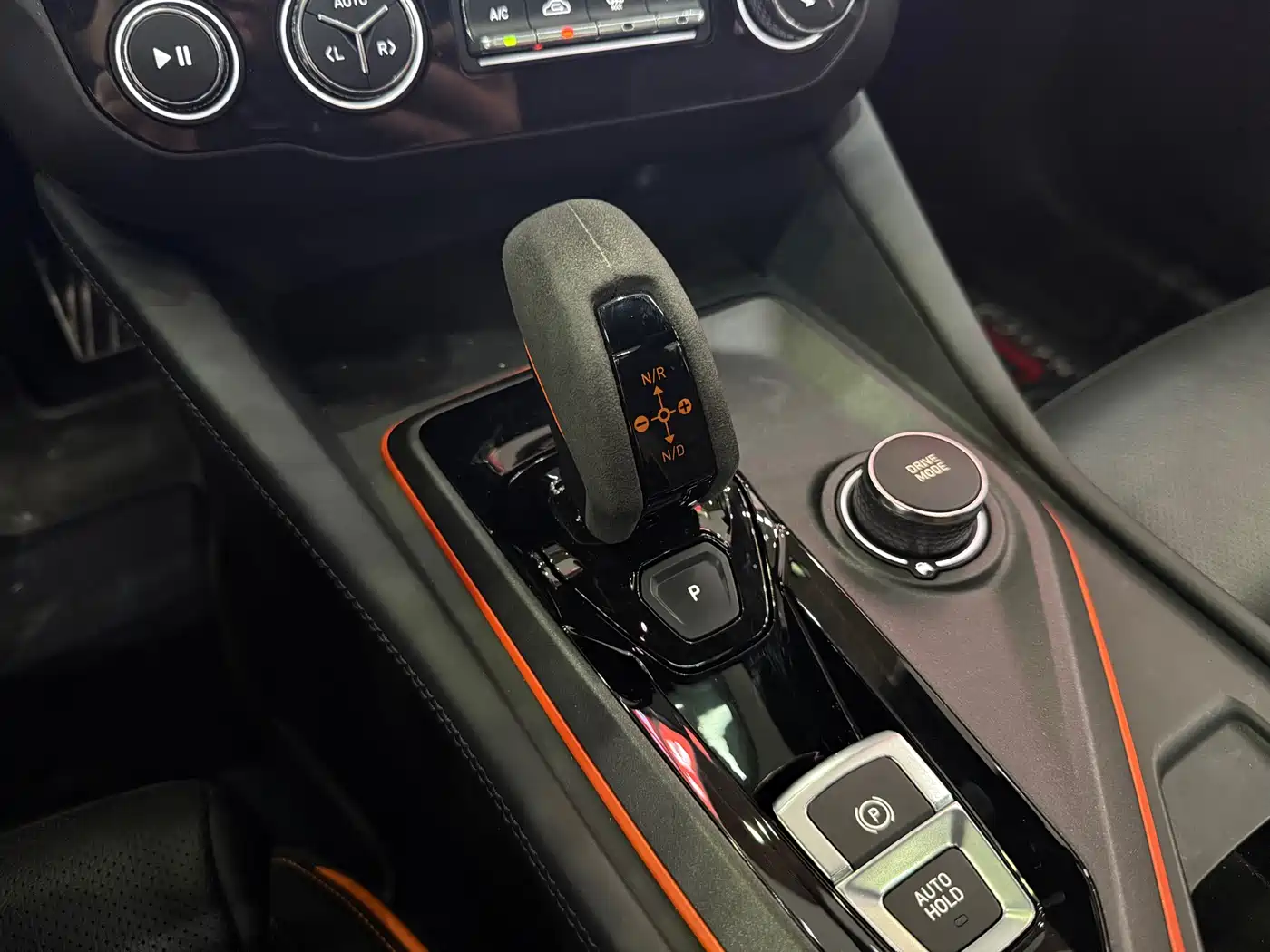 LYNK & CO. 02 HATCHBACK