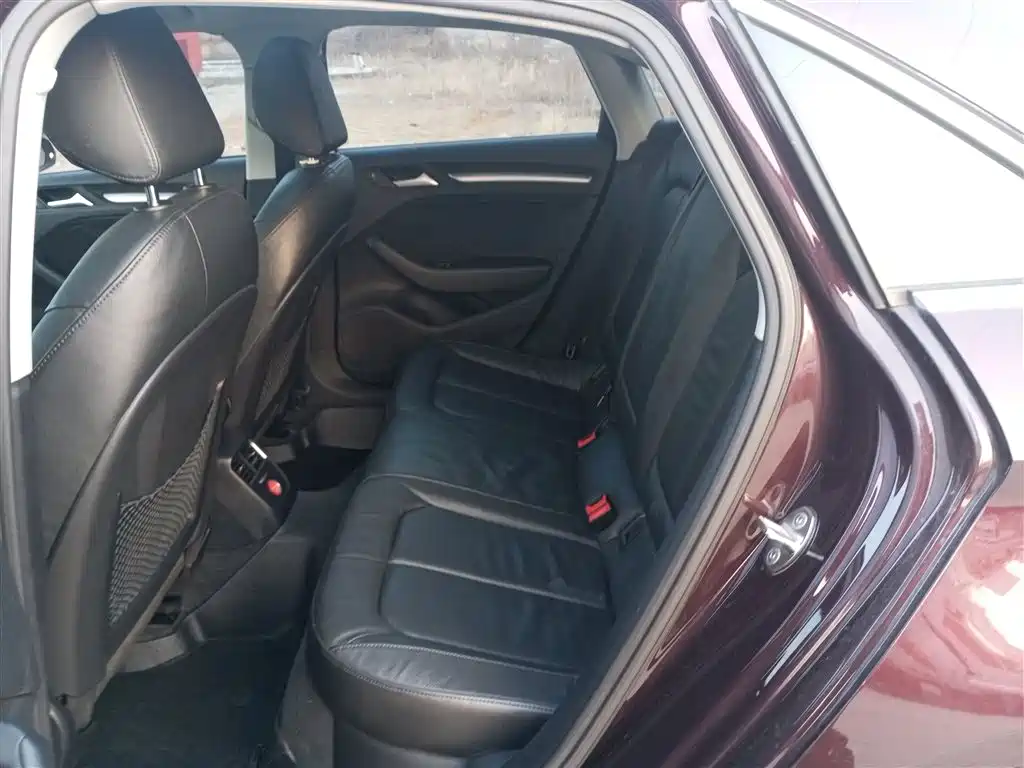 Audi A3 2015 Limousine 40 TFSI Automatic Comfort фото 14