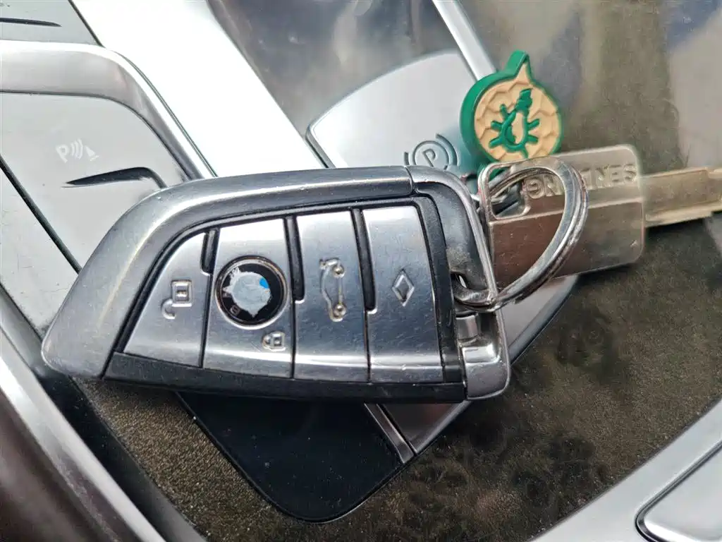 BMW 7 Series 2016 730Li Luxury фото 15
