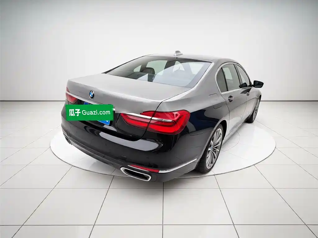 BMW 7 Series 2016 730Li Luxury фото 12