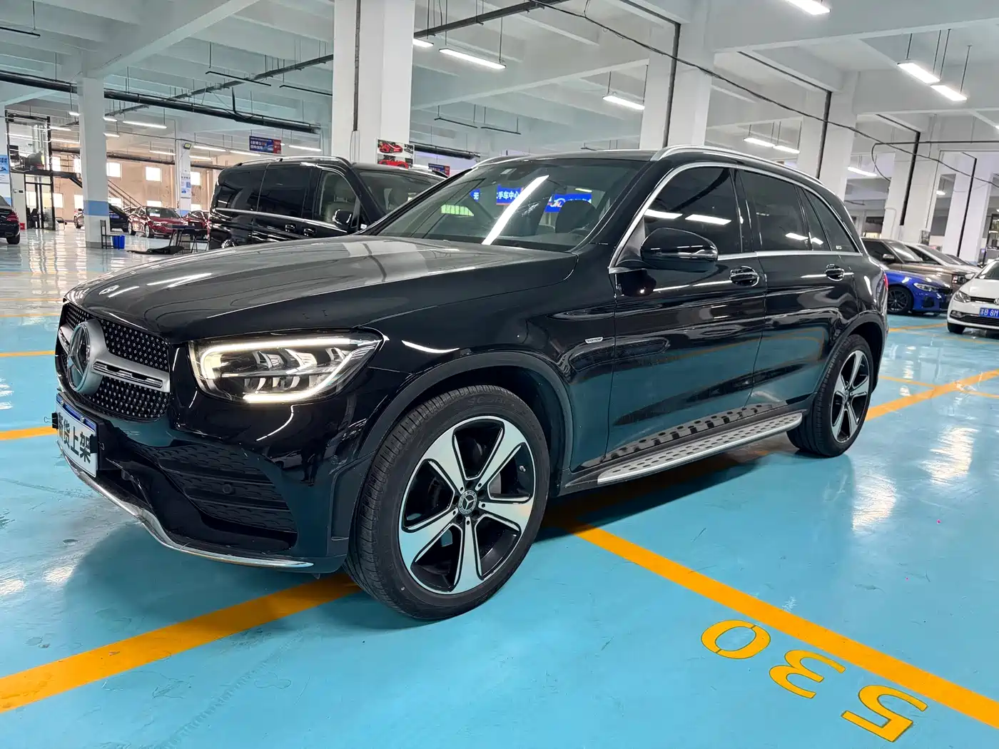 MERCEDES-BENZ GLC