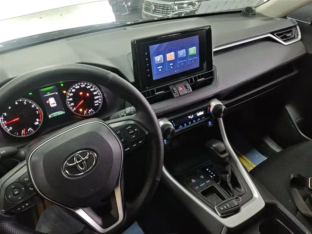 Toyota RAV4 Rongfang 2022 2.0L CVT 2WD Urban Edition фото 10