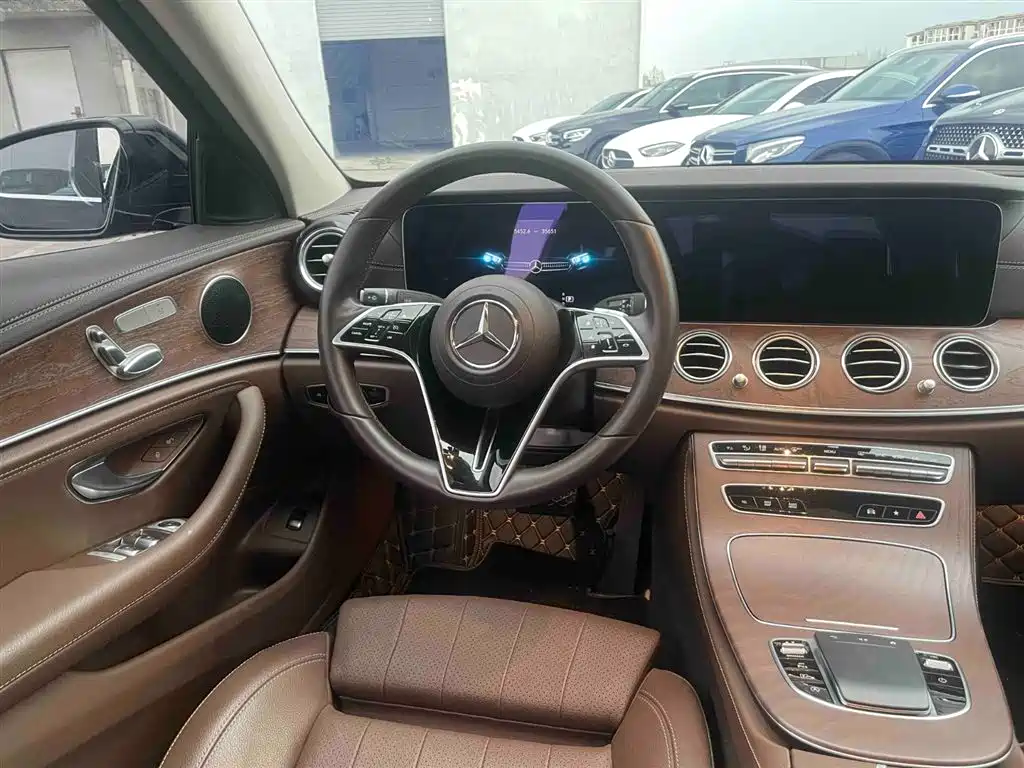  E CLASS