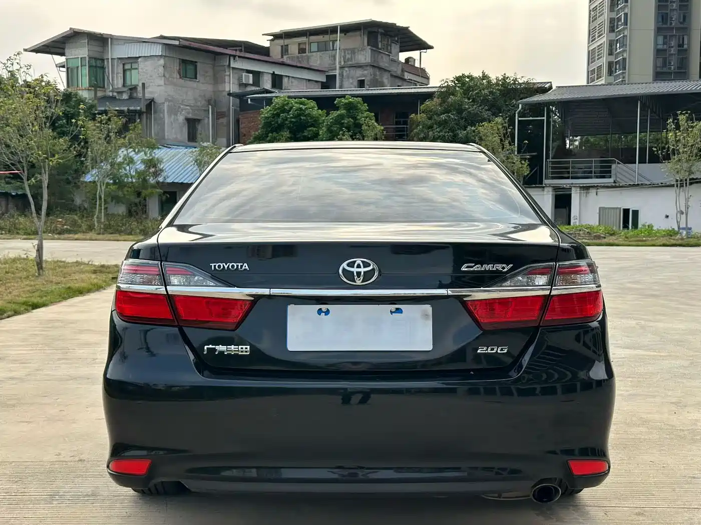 Toyota Camry 2016 2.0G 10th Anniversary Leading Edition фото 8