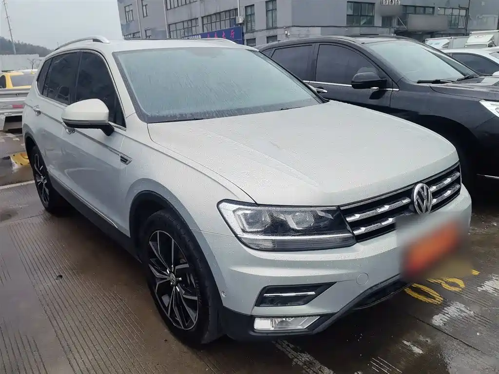 Volkswagen Tiguan L 2019 Facelift 330TSI Auto 2WD Smart Luxury China VI фото 4