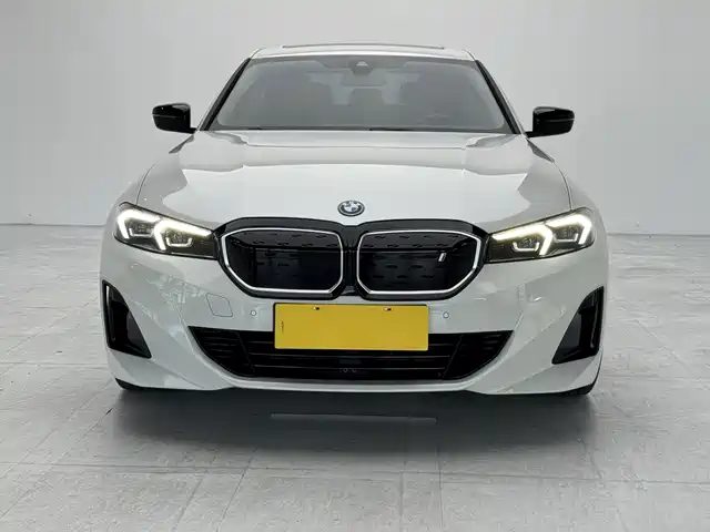 BMW i3 eDrive 40 L, Чёрный пакет
