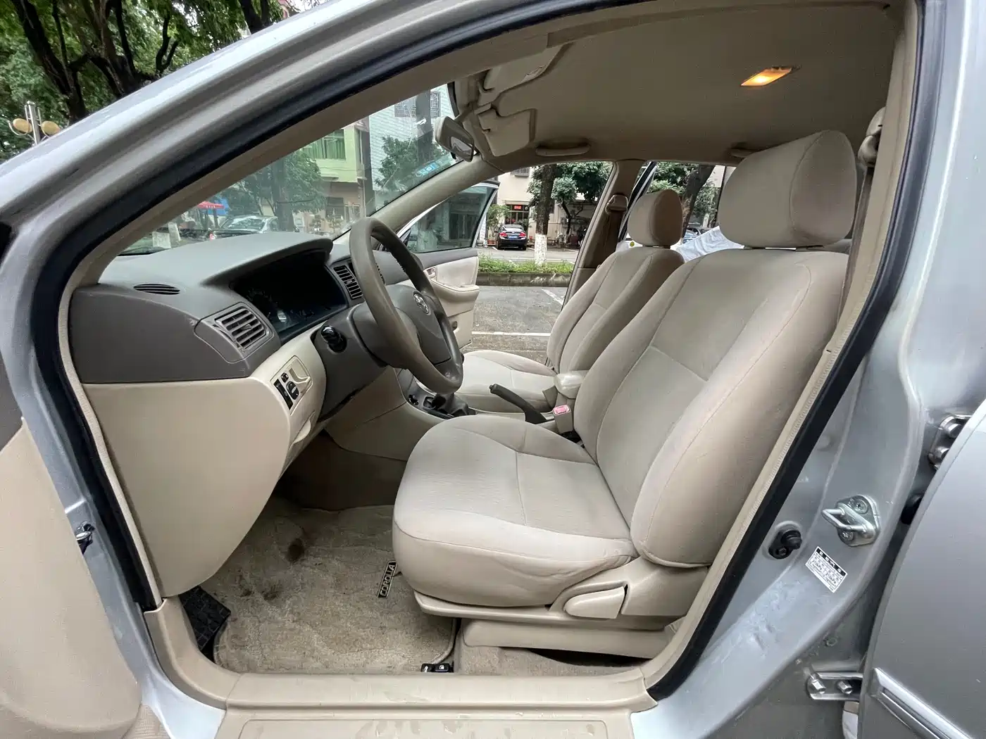 Toyota Corolla 2009 Model 1.6L Manual G Special Edition фото 9