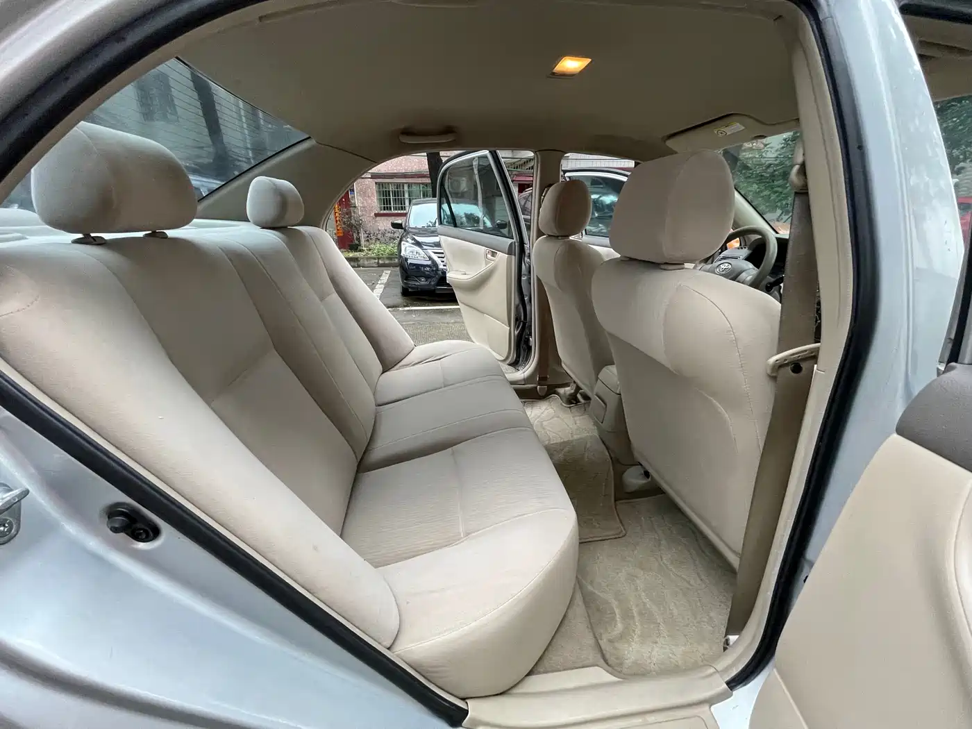 Toyota Corolla 2009 Model 1.6L Manual G Special Edition фото 14