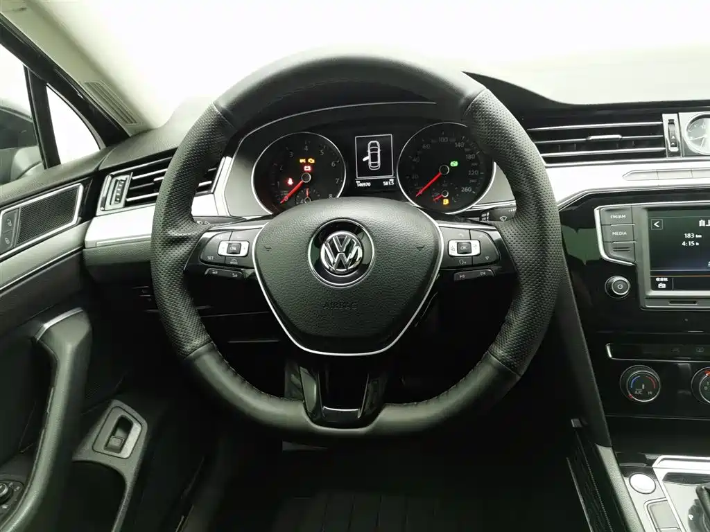 Volkswagen Magotan 2018 330TSI DSG Leading фото 11