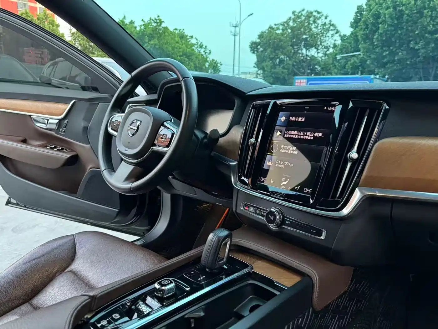 Фото 14 - Volvo S90