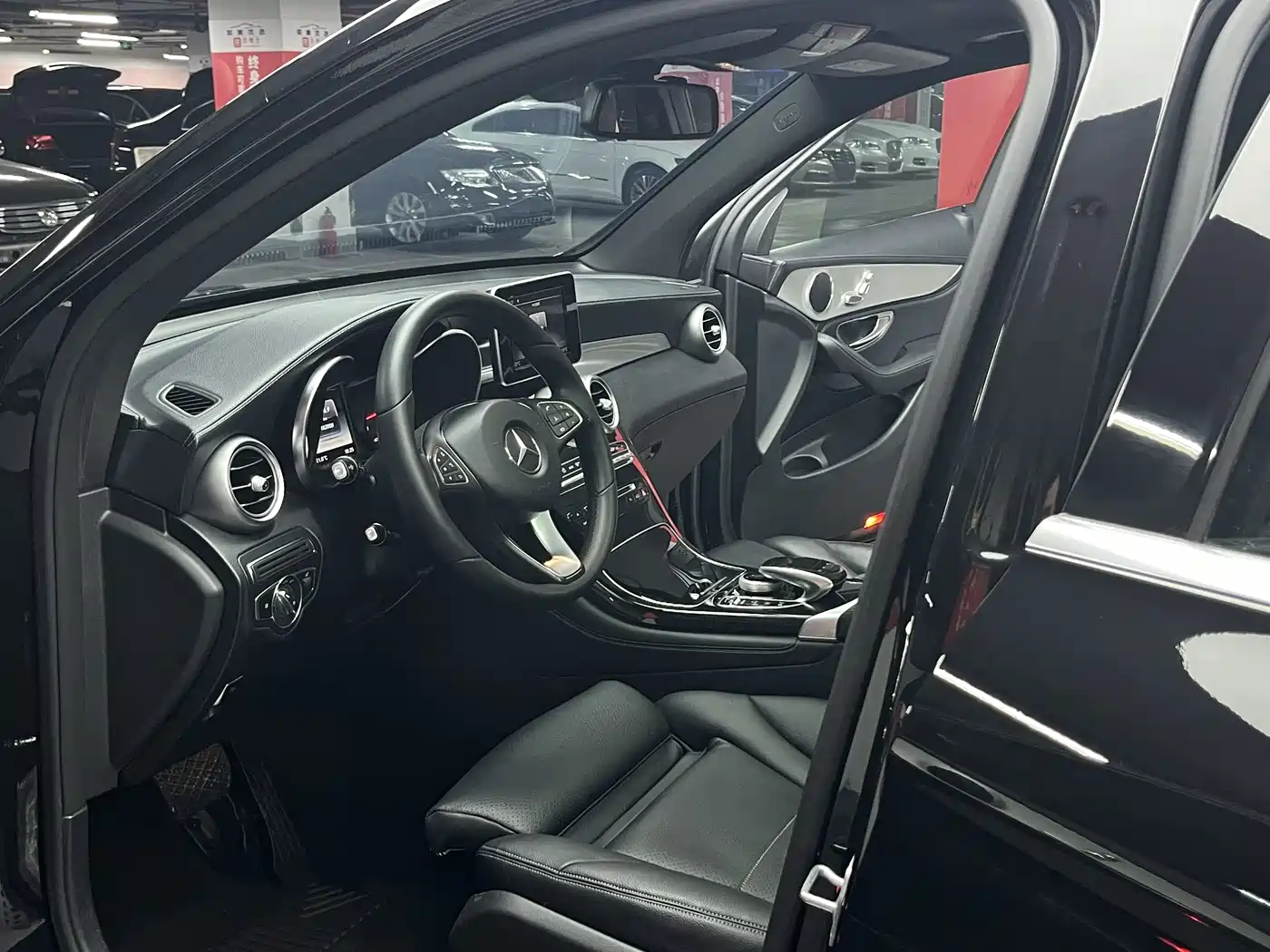 Mercedes-Benz GLC 2018 Facelift GLC 200 4MATIC фото 5