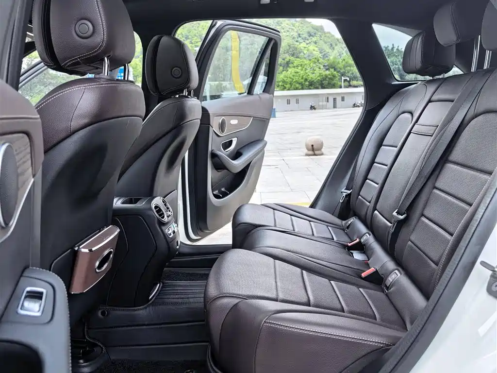 Mercedes-Benz GLC 2022 GLC 300 L 4MATIC Dynamic Collector's Edition фото 9