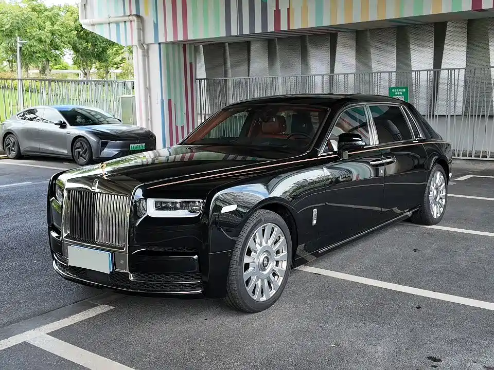 2022 Rolls-Royce Phantom