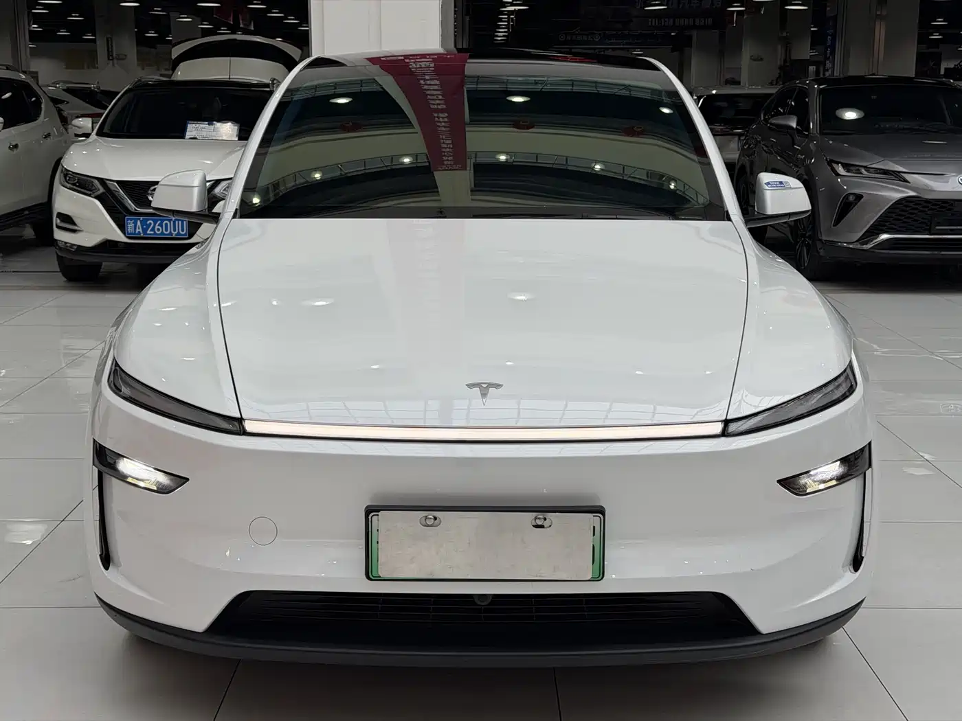 TESLA MODEL Y