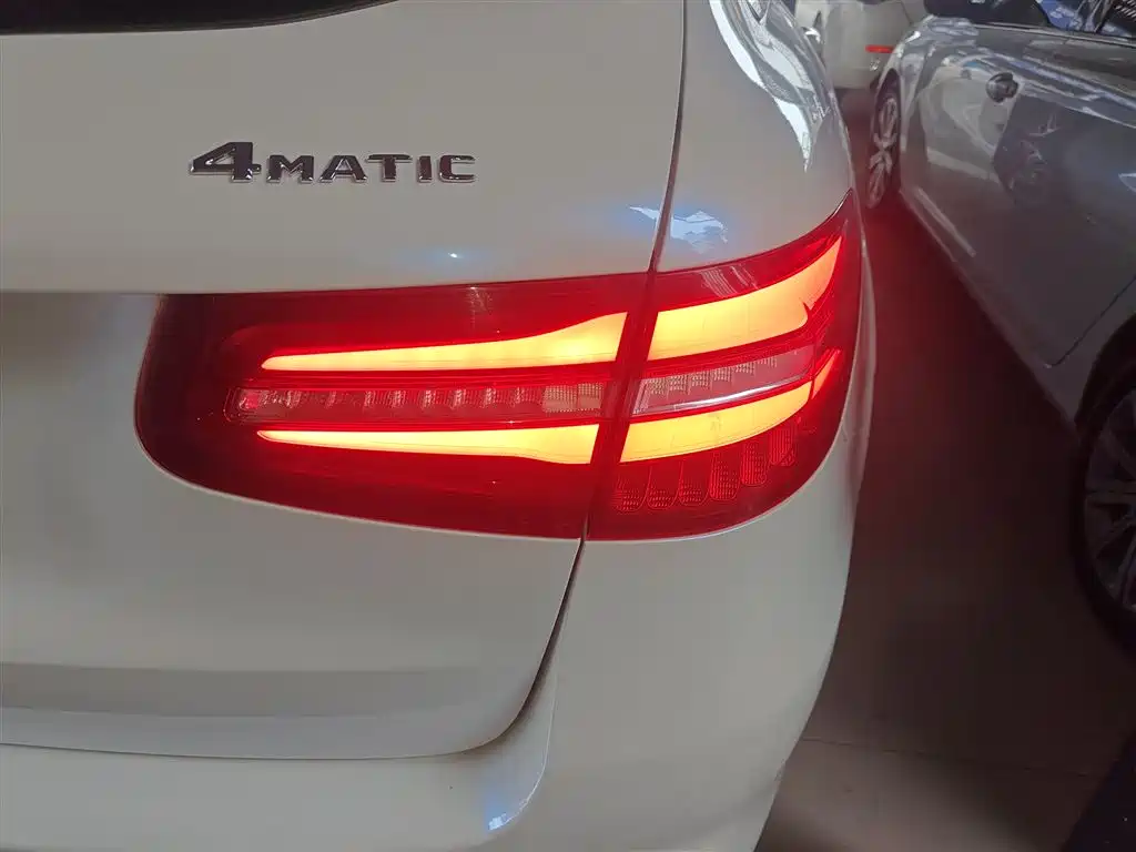Mercedes-Benz GLC 2017 GLC 260 4MATIC Dynamic фото 20