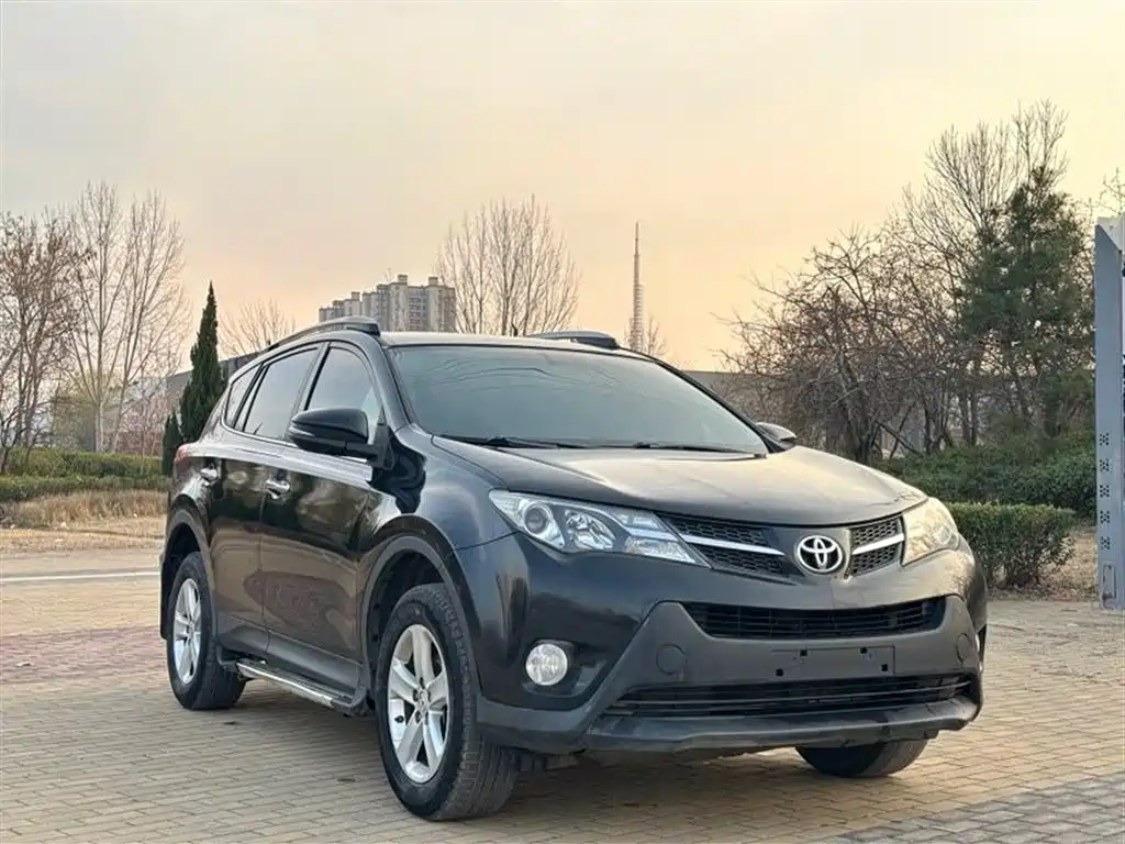 Toyota RAV4 Rongfang 2013 2.0L CVT 4WD Pioneer фото 3